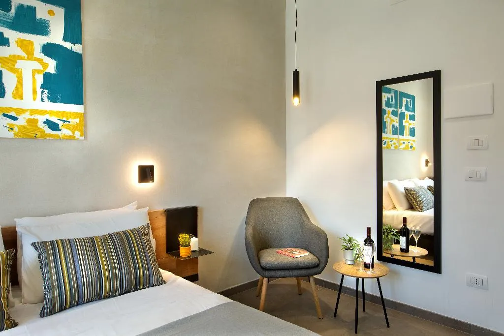 DOUBLE STANDARD Room, Mare Fuori Rooms, Naples
