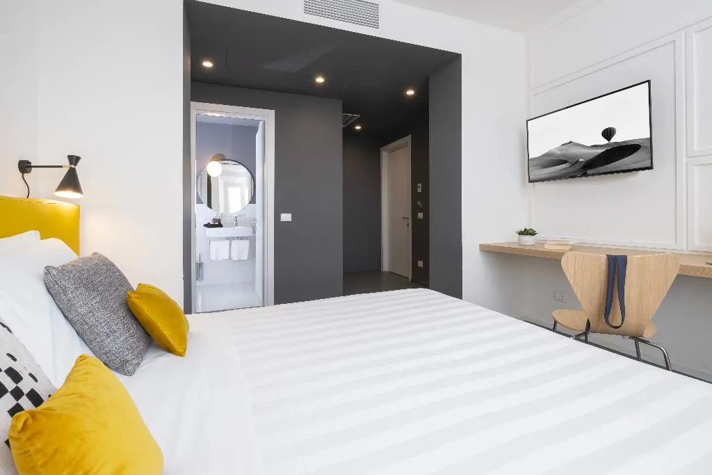 DOUBLE DELUXE WITH BALCONY Room, Camplus Hotel Roma Centro, Rome