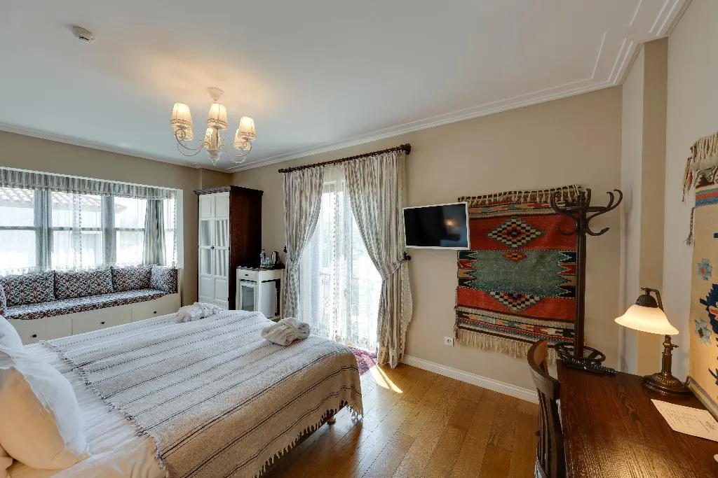 Double or Twin SUPERIOR WITH BALCONY Room, Akanthus Hotel Ephesus, Izmir