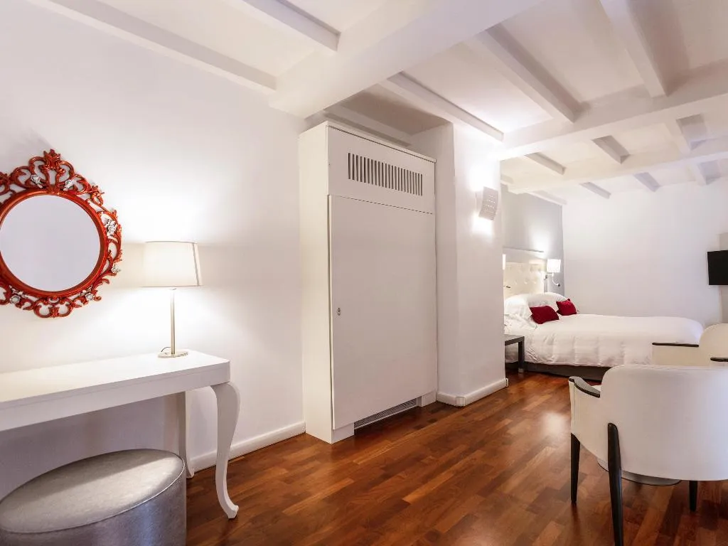 Room, Palazzo Caracciolo Naples, Naples
