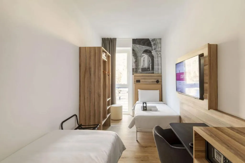 TWIN STANDARD Room, B&B Hotel Como Baradello, Milan