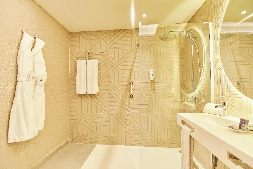 TRIPLE STANDARD Room, Gloria Palace Amadores Thalasso & Hotel, Gran Canaria
