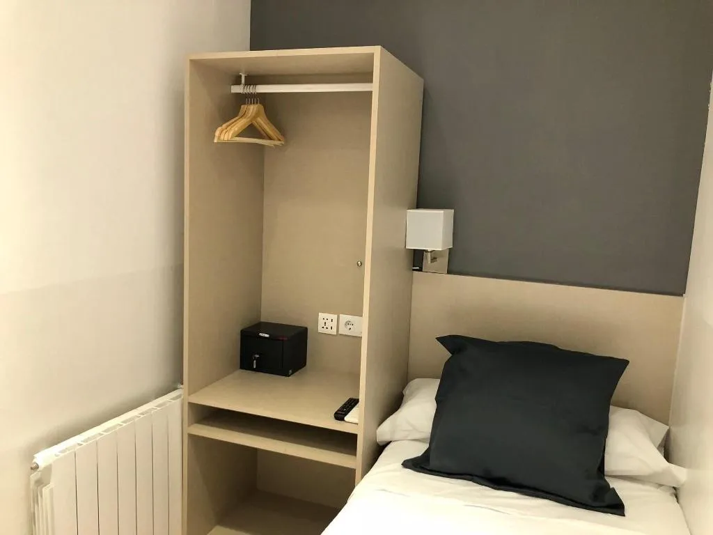 Room, Hostalin Madrid Atocha, Madrid