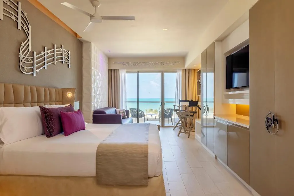 JUNIOR SUITE OCEAN VIEW Room, Planet Hollywood Adult Scene - All-Inclusive Resor, Cancun Area
