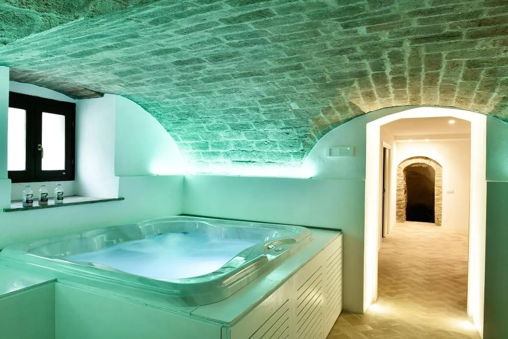 Sports and Entertainment, Albergo Il Rientro, Perugia