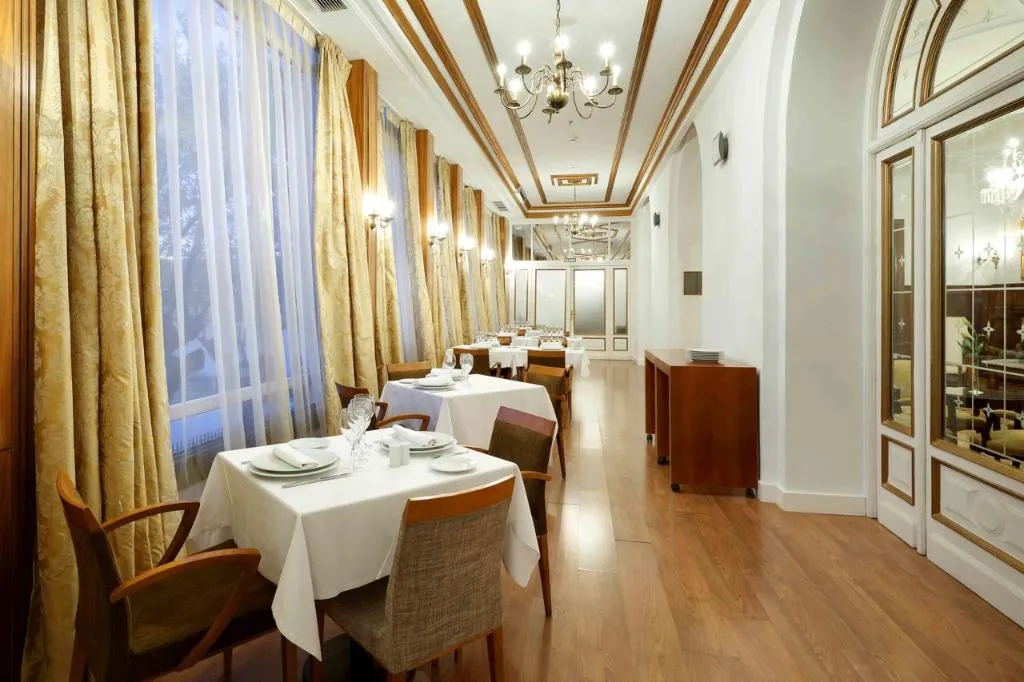 Restaurant, Dorma Victoria Palace, Madrid