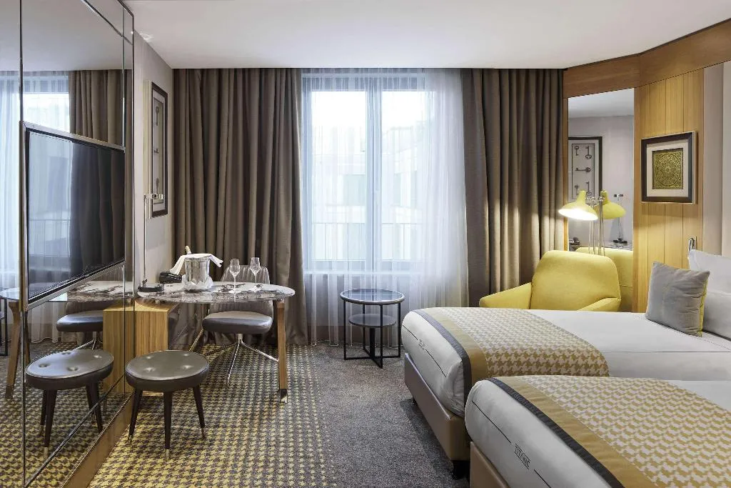 TRIPLE CLASSIC Room, Titanic Chaussee Berlin, Berlin