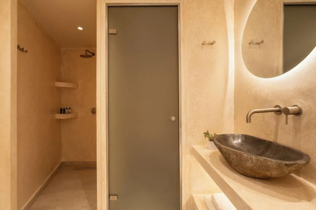 Room, Heyday Luxury Suites, Santorini