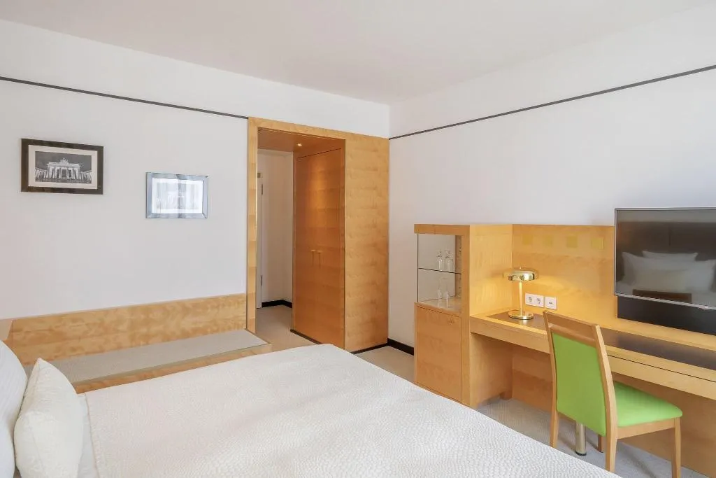 Room, Melia Berlin, Berlin