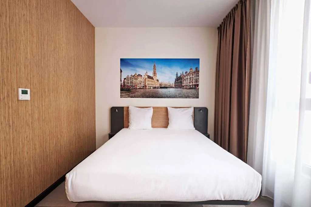 DOUBLE Accessible SUPERIOR Room, easyHotel Brussels City Centre, Brussels
