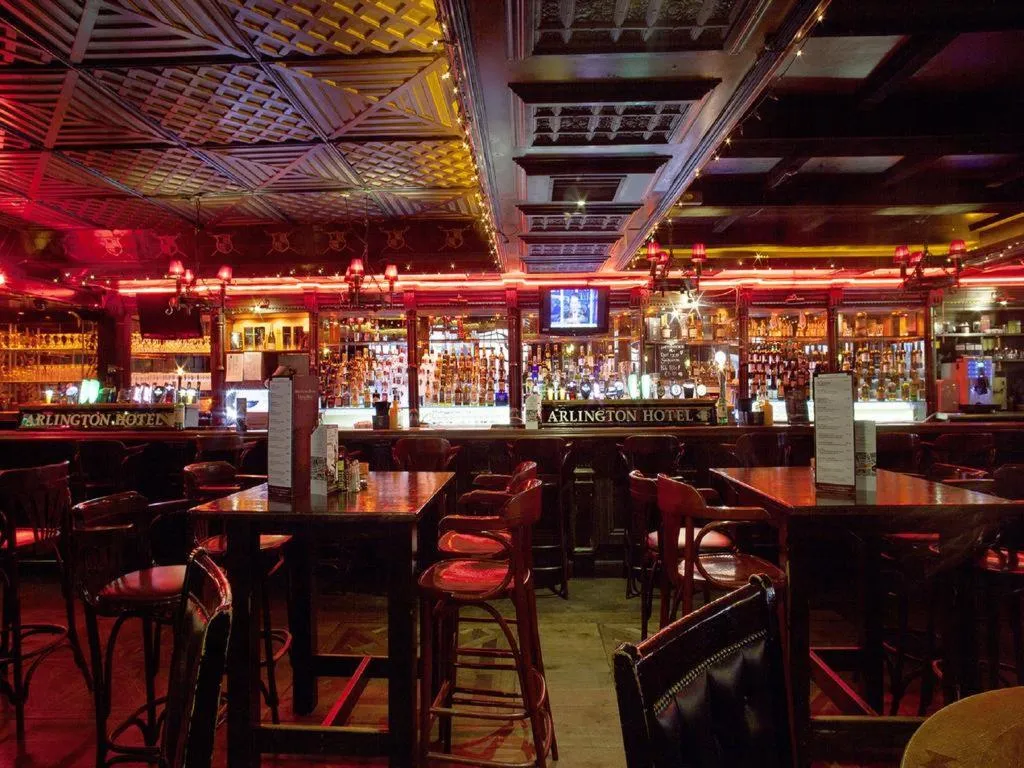 Bar, Arlington Hotel Dublin, Dublin