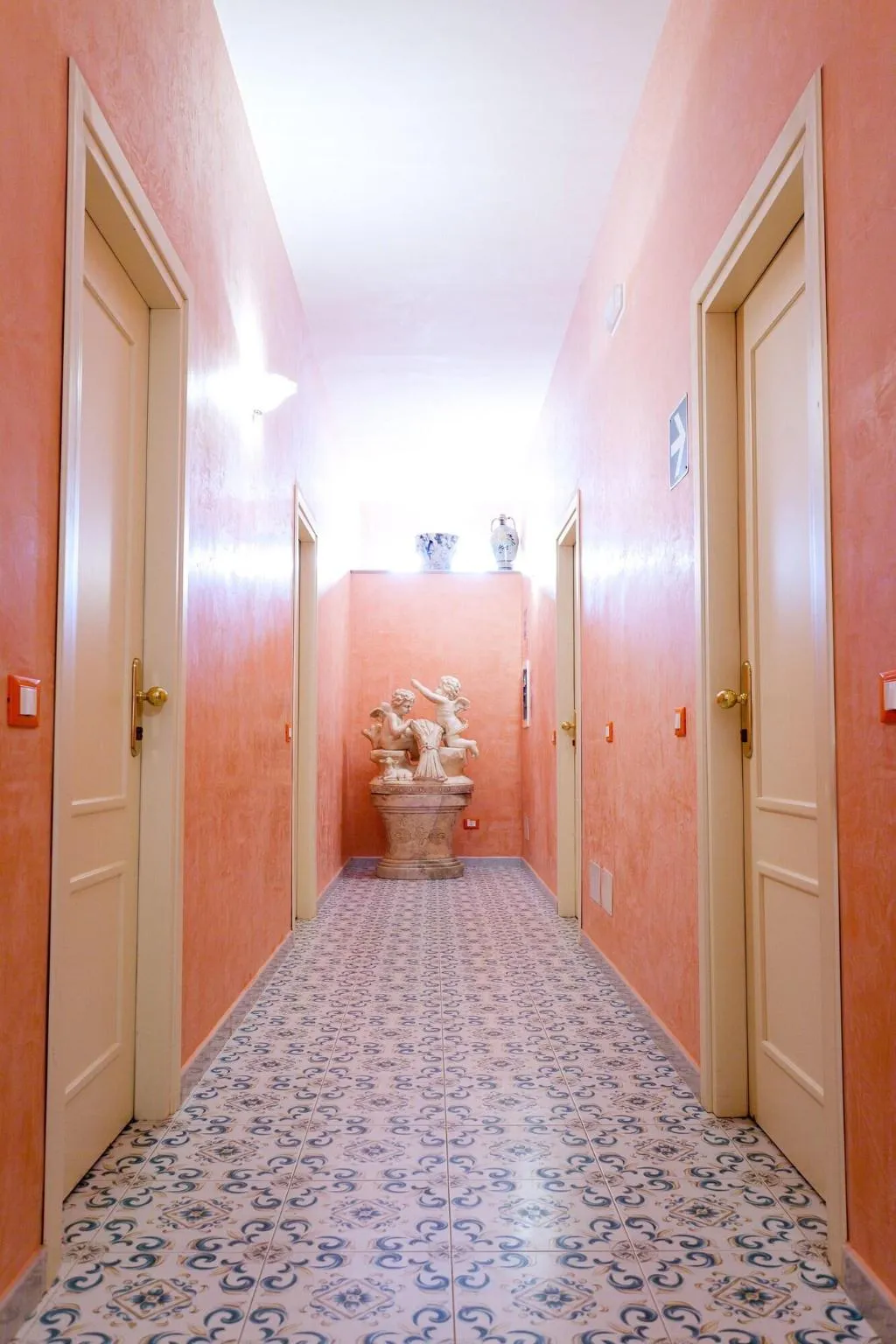 Lobby, Cala Dell'Arena, Palermo