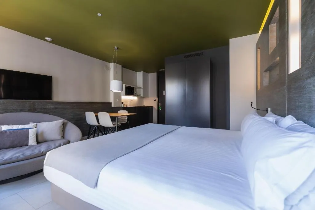 SUITE ONE BED Room, Myr Plaza Mercado & Spa, Valencia