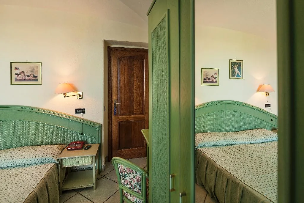 DOUBLE SINGLE USE CLASSIC Room, Sorriso Thermae Resort & Spa, Naples