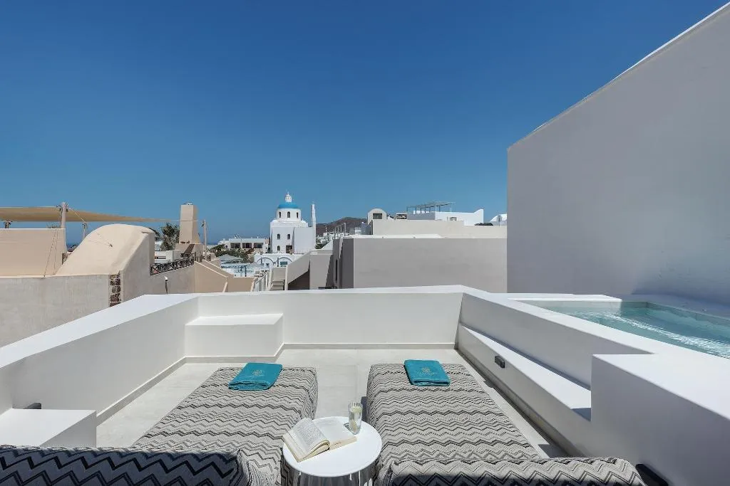 Room, La Madeleine Oia, Santorini