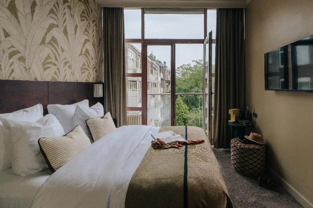 DOUBLE STANDARD Room, Hotel Omega, Amsterdam