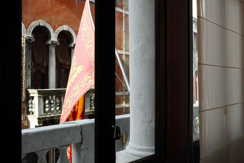 SUITE CANAL VIEW Room, Ruzzini Palace, Venice