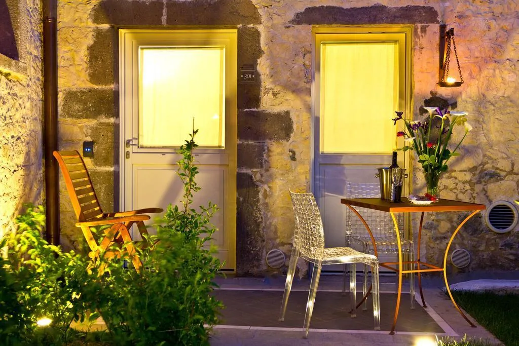 DOUBLE GARDEN VIEW Room, Maison Tresnuraghes, Cagliari
