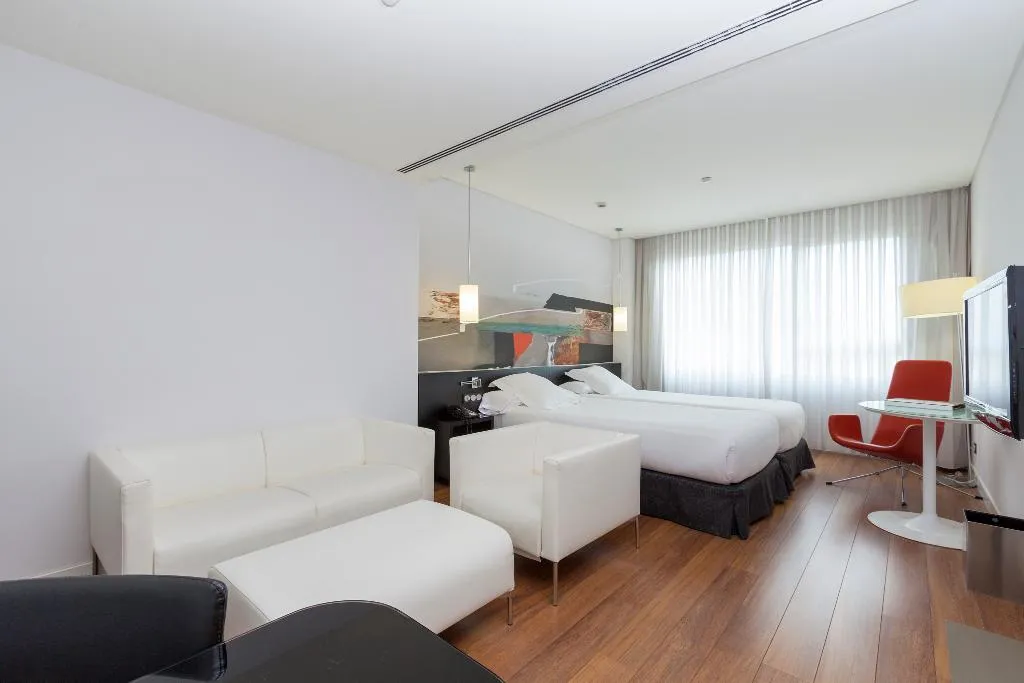 DOUBLE SUPERIOR Room, Axor Barajas, Madrid