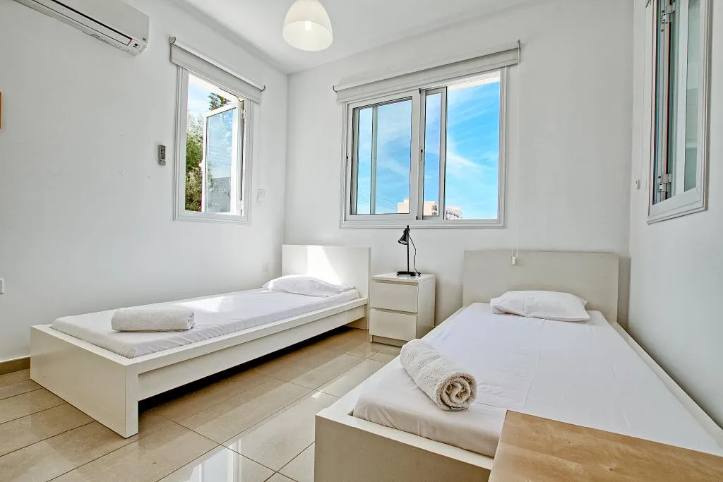 VILLA THREE BEDROOMS WITH PRIVATE POOL Room, Flouressia Gardens, Cyprus