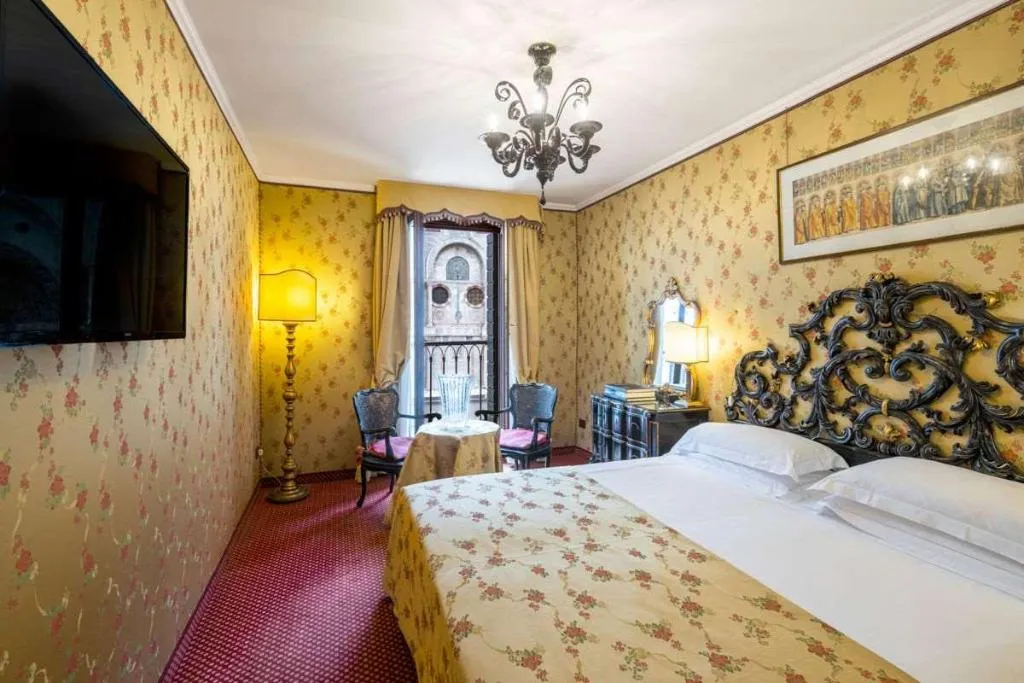 Room, Concordia, Venice
