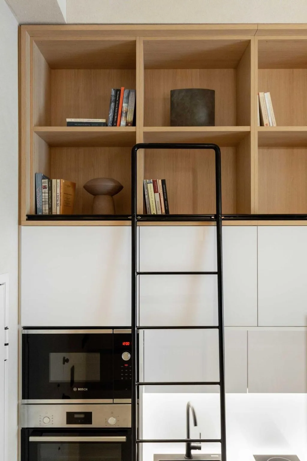 Room, Newel Psychiko, Athens