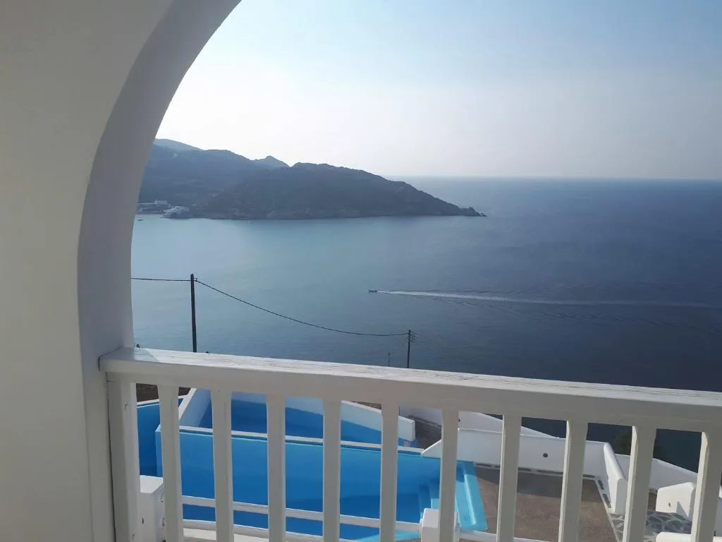 TRIPLE SEA VIEW Room, Petradi, Santorini