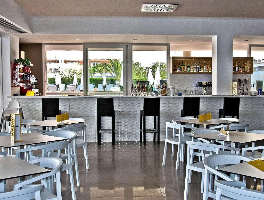 Bar, BQ Delfin Azul, Majorca
