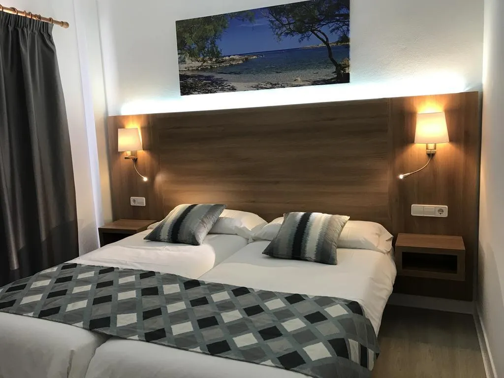APARTMENT SEA VIEW Room, R2 Cala Millor, Majorca