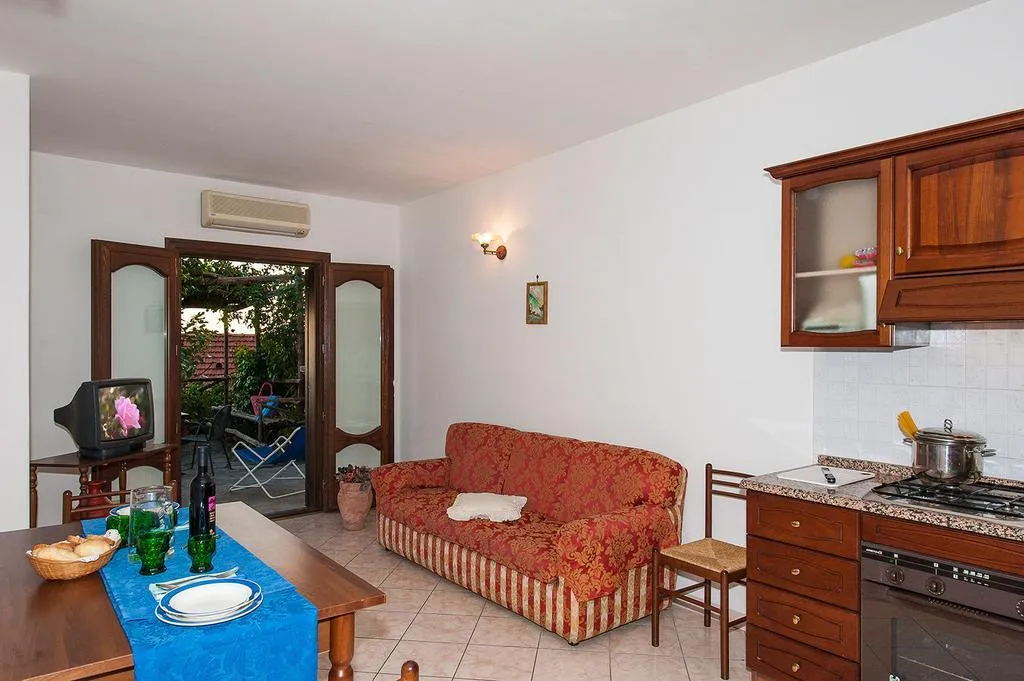 Room, Il Gabbiano, Naples