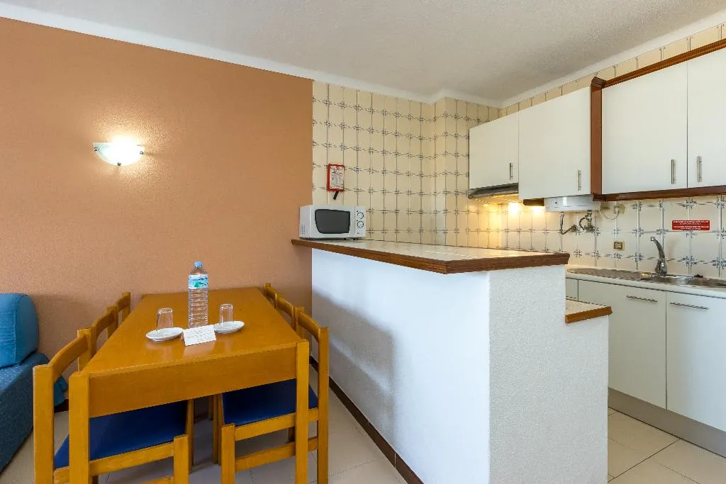 APARTMENT TWO BEDROOMS Room, Janelas do Mar, Algarve