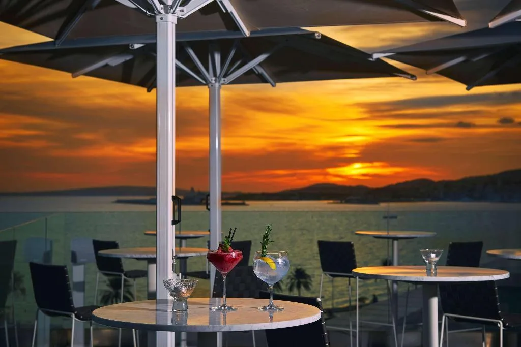 Bar, Melia Palma Bay, Majorca