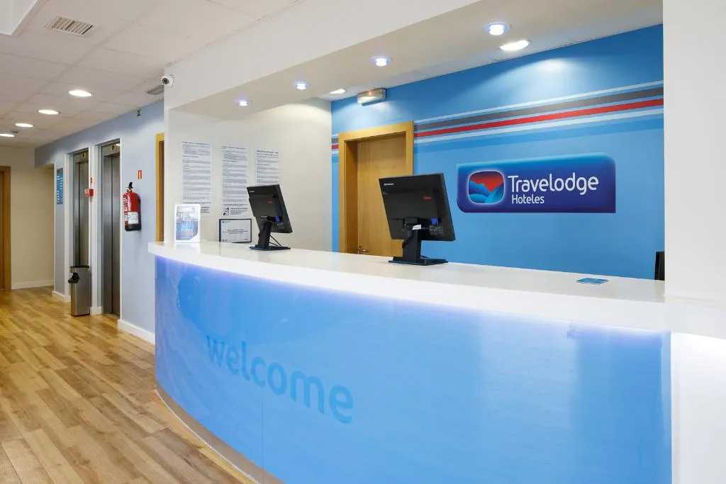 Lobby, Travelodge Barcelona Fira, Barcelona