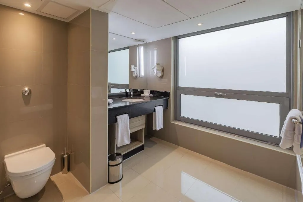 JUNIOR SUITE KING SIZE BED Room, Radisson Blu Cairo Heliopolis, Cairo