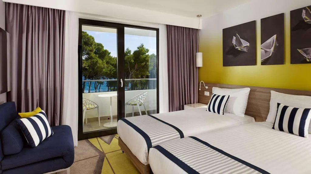 DOUBLE GUEST ROOM SEA VIEW Room, Park Plaza Arena Pula, Istria
