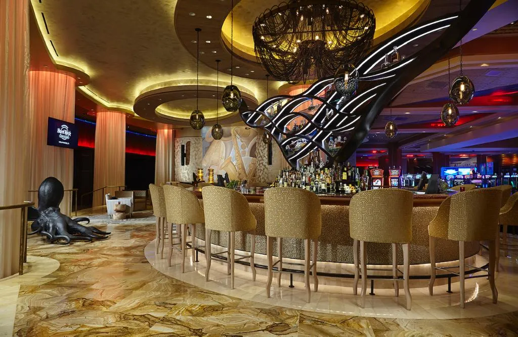 Bar, Seminole Hard Rock Hotel & Casino Hollywood, Fort Lauderdale, Florida