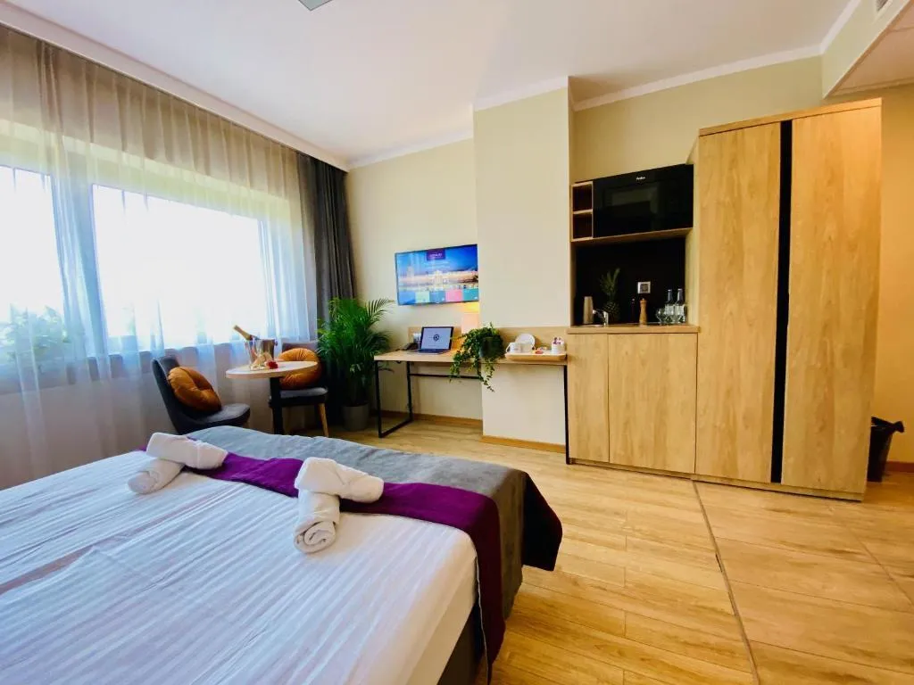 Double or Twin SUPERIOR Room, Conrad Comfort Hotel, Krakow