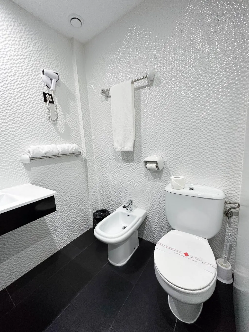 TRIPLE STANDARD Room, Avenida de España, Madrid