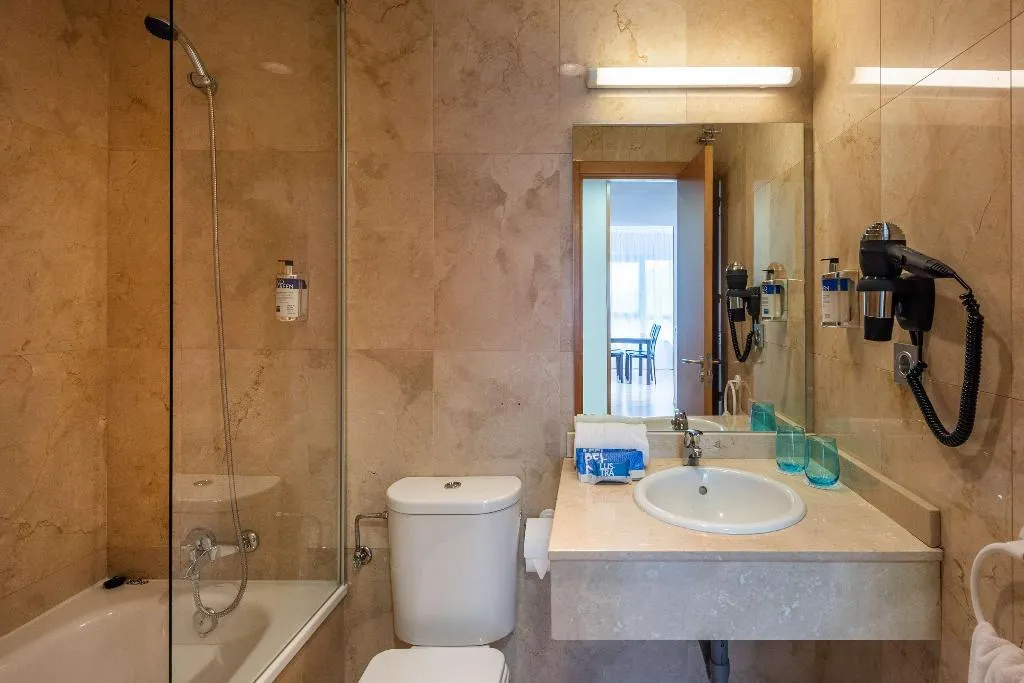 Room SUPERIOR Room, Madrid Airport Suites Affiliated By Melia, Madrid