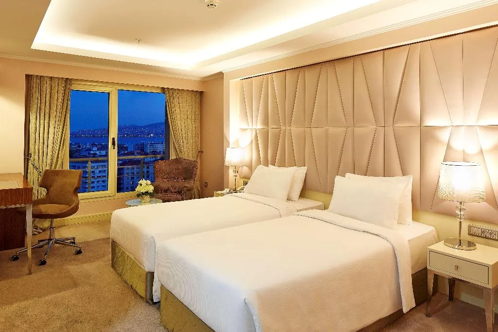 Room, DoubleTree By Hilton Izmir Alsancak, Izmir