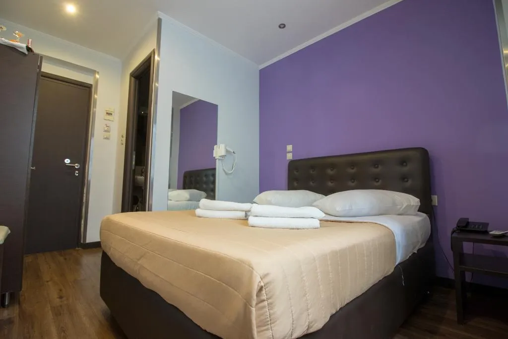 DOUBLE STANDARD Room, Cosmopolit, Athens