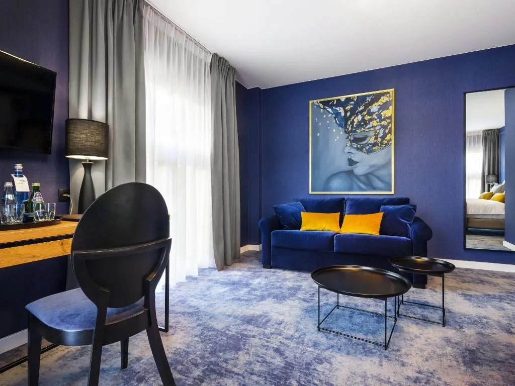 Room, Wawel Queen, Krakow