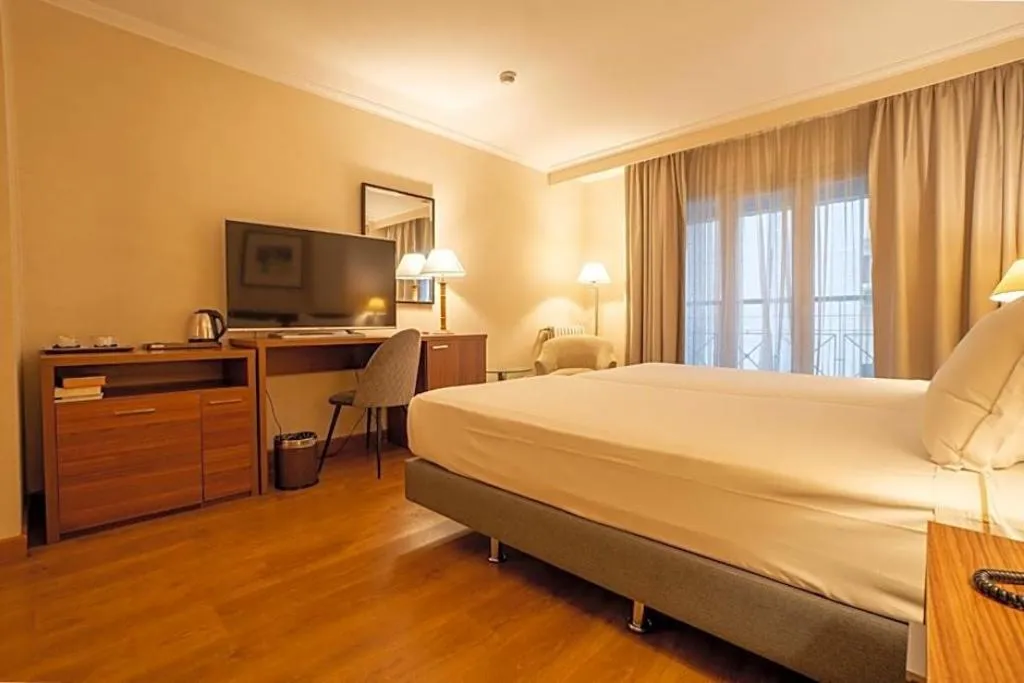 General view, Aparto-Hotel Rosales, Madrid