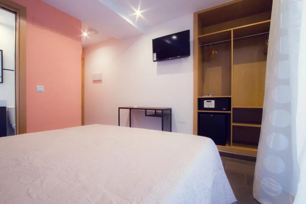 Room, Pixel, Costa Del Sol