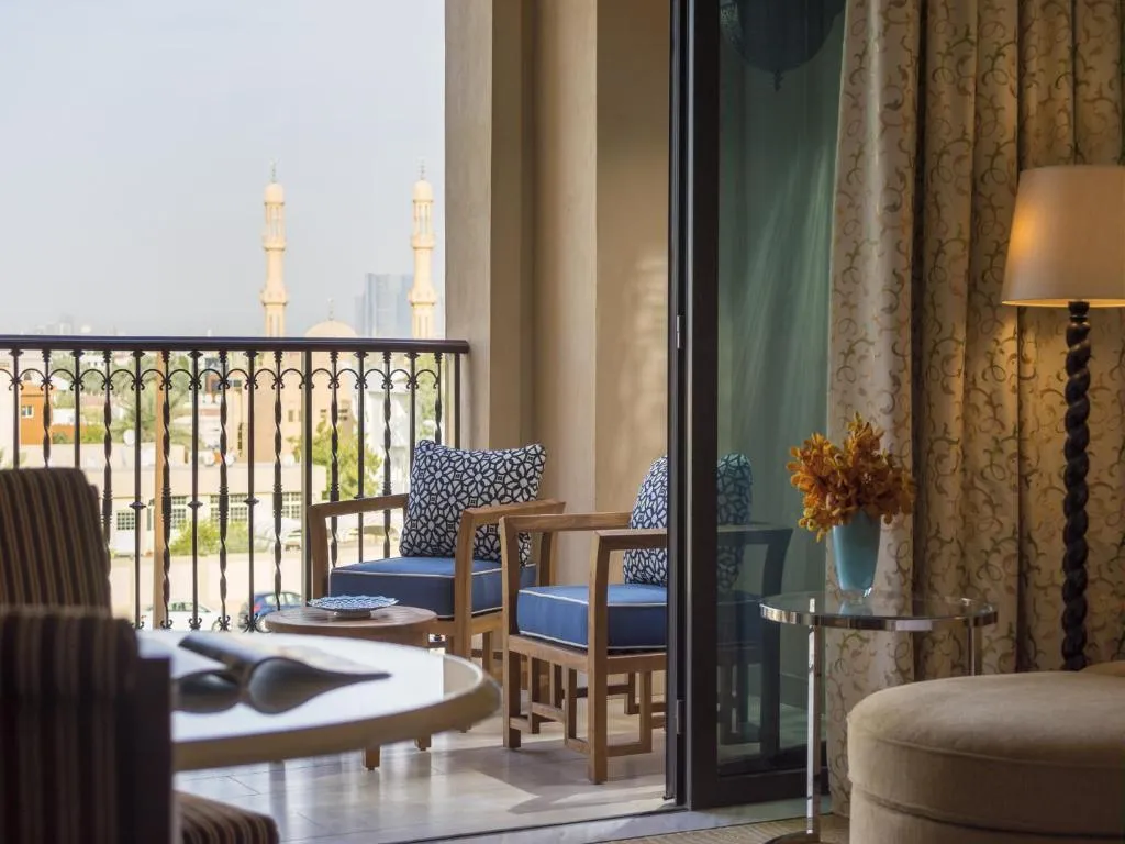 DOUBLE DELUXE CITY VIEW Room, Four Seasons Resort Dubai at Jumeirah Beach, Dubai