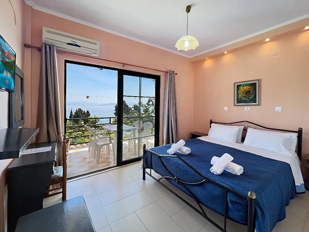 APARTMENT CAPACITY 3 Room, Andromaches Holiday apartments, Corfu