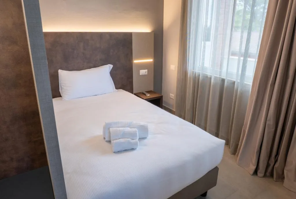 FAMILY ROOM FOUR BEDROOMS Room, Tiber Suite, Rome