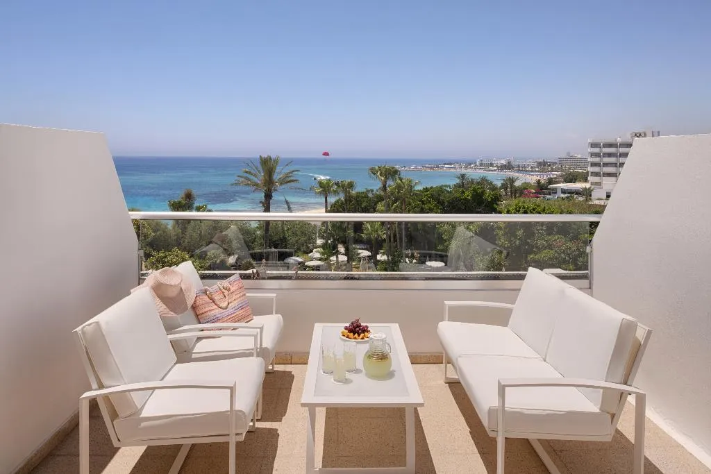 FAMILY ROOM SEA VIEW Room, Grecian Sands, Cyprus