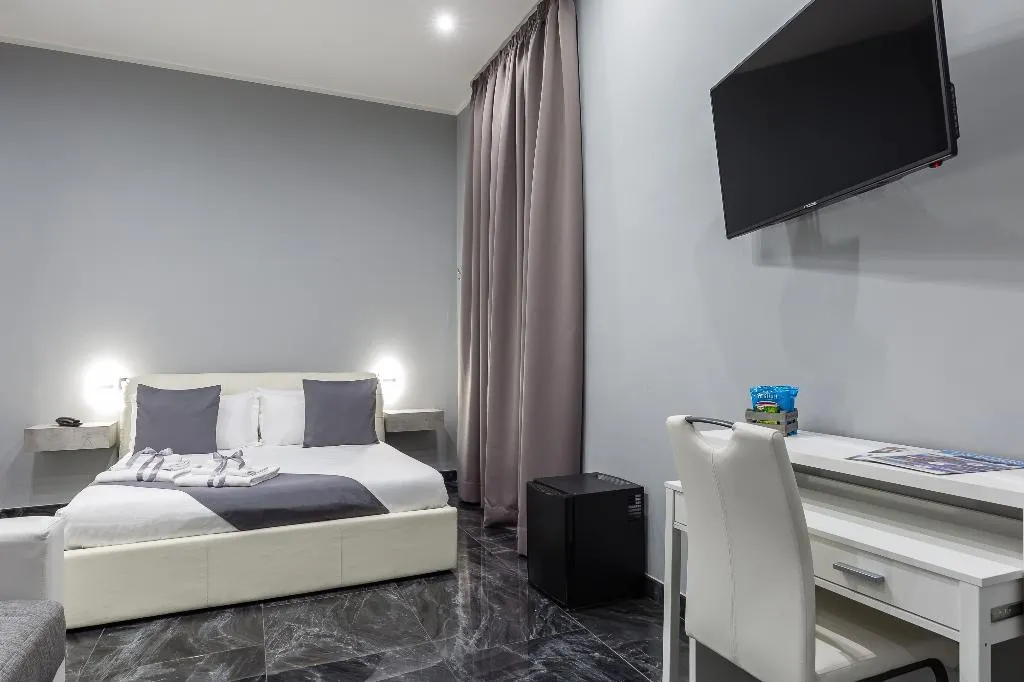 DOUBLE STANDARD Room, Hotel Palace Napoli, Naples