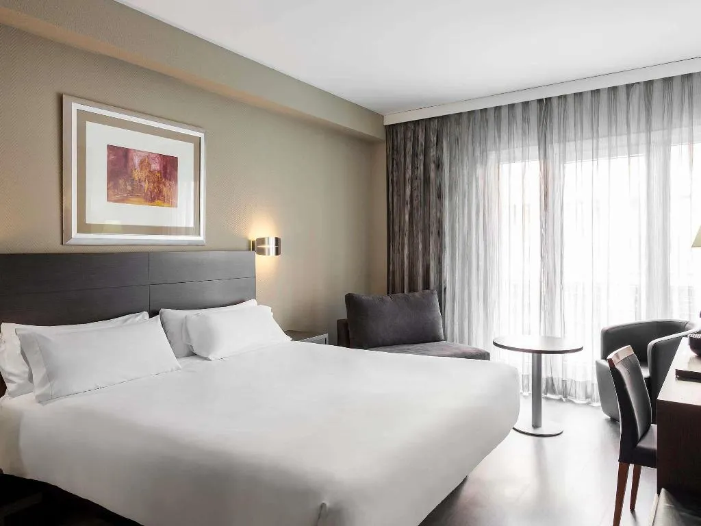 Room, Mercure Madrid Centro, Madrid